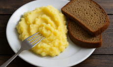 К чему приводит употребление картофеля с хлебом — грубая ошибка многих людей