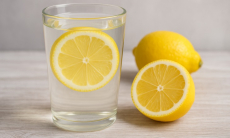 Что случится со здоровьем, если начать пить воду с лимоном