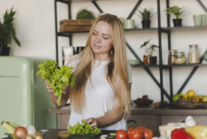 Эти три продукта нужно обязательно кушать женщинам старше 40 лет. И вот почему