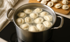 Как правильно варить пельмени — так они не слипнутся и не развалятся