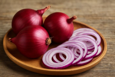 Почему нужно есть красный лук — раскрыты неожиданные полезные свойства