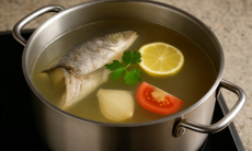 Всего две мелочи, а рыбный бульон становится в сотню раз вкуснее. Будет прозрачным, как слеза