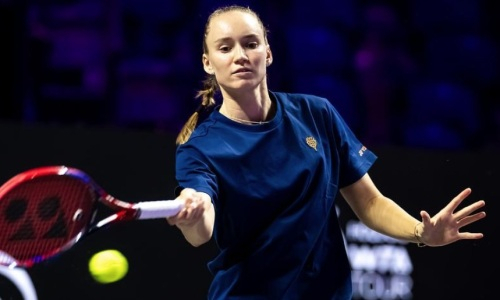 Елена Рыбакина провела первую тренировку на Итоговом турнире WTA