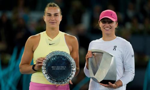 Появилось необычное фото Соболенко и Швёнтек с Итогового турнира WTA