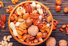 «Бляшки покинут сосуды вмиг». Врач Мясников призвал есть каждый день этот продукт — природный статин