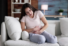 Названы симптомы, требующие экстренного визита к гастроэнтерологу