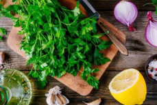 Этот всем доступный продукт действует, как «губка» для холестерина — впитывает и выводит из организма, не пуская в кровоток