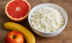 Названы три фрукта, с которыми нельзя есть творог