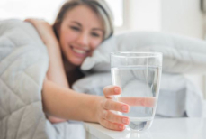 Полезен ли стакан воды натощак