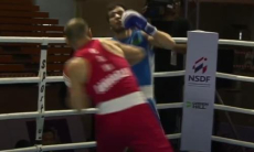 Боксер из Узбекистана брутальным нокаутом в первом раунде завоевал историческую медаль на ЧА-2024. Видео