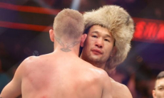 Казахстанский бизнесмен объяснил драку с бойцом UFC на турнире Шавката Рахмонова
