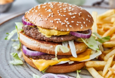 Мужчина в Китае попал в больницу с кровью белого цвета