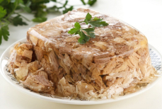 Можно ли доливать воду в холодец