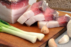 Можно ли есть сало с кожурой