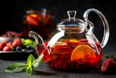 Заваривать и пить чай нужно правильно. Врач Малышева дала дельный совет