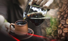 Что будет, если пить кофе и соки натощак