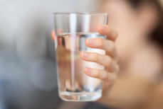 Можно ли пить стакан воды натощак