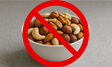 Кому категорически нельзя есть орехи