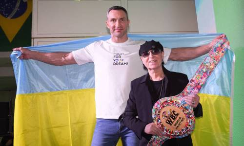 WBC вручил пояс легендарному уроженцу Казахстана