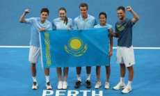 Елена Рыбакина поделилась новогодним фото сборной Казахстана