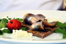 Какая рыба полезней — сельдь или скумбрия