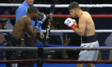 Али Ахмедов сменил тренера и вернулся с быстрой победой. Правда, в соперниках был откровенный «мешок»