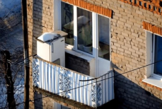 Почему нельзя хранить бытовую технику на балконе