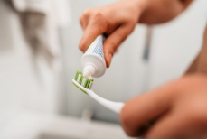 Неожиданно. Стоматолог рассказал, как отсутствие ухода за зубами приводит к набору веса