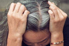 Можно ли выдергивать седые волосы