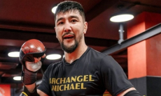 Известный казахский боец сделал вес перед дебютом в американской лиге