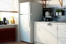 Почему холодильник нельзя ставить близко к стене