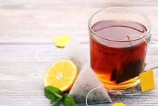 Можно ли запивать таблетку чаем