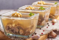 Можно ли есть холодец в пожилом возрасте