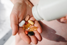 Врач озвучила список витаминов, необходимых после 40 лет