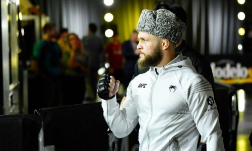 Уроженец Казахстана бросил вызов топовому бойцу UFC