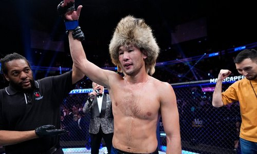 Шавкату Рахмонову «записали» досрочную победу над чемпионом UFC