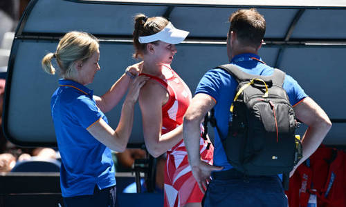 Не сможет играть? Елена Рыбакина встревожила признанием после травмы на Australian Open-2025