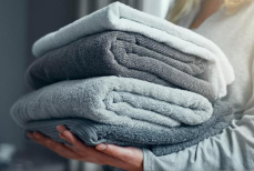 Нужно немедленно снять полотенца с батареи — вот почему нельзя так сушить вещи