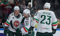 Матч с девятью шайбами принес клубу конференции «Барыса» третью победу подряд в КХЛ