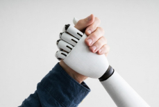 В апреле пройдёт первый полумарафон «Люди против роботов»