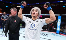 Асу Алмабаев раньше Шавката Рахмонова возглавит турнир UFC. Соперник станет главным испытанием в его карьере