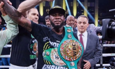 Решилась судьба боя за титул чемпиона мира в весе Жанибека Алимханулы