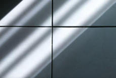 Замена плитки не потребуется. Заделать трещины в кафеле поможет простое средство — справится даже ребенок