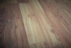 Наносим этот пищевой продукт на ламинат — и от царапин следа не остается. По эффективности затмит воск