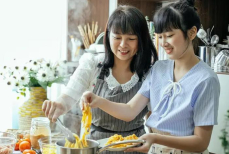 Почему не надо промывать макароны водой