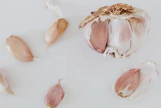 Почему всю зиму нужно собирать шелуху с чеснока