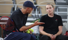 Тренера Елены Рыбакиной обвинили в её травмах и выбрали срок дисквалификации