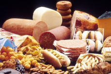 Хуже сахара. Врач назвала опасный продукт — в готовом виде он вызывает рак