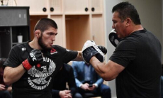 Хабиб Нурмагомедов сделал своему тренеру шикарный подарок