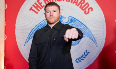 «Канело» Альварес отказал Артуру Бетербиеву